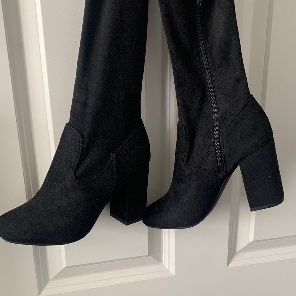 NWOT Carlos by Carlos Santana. Rumer Hawa Black Over the Knee Boots. - Picture 3 of 7